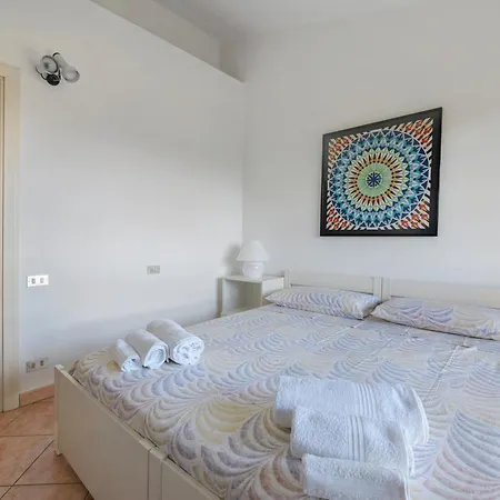 Residenza Le Paolette Con Piscina Semesterbostad Padenghe sul Garda