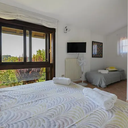 Residenza Le Paolette Con Piscina
